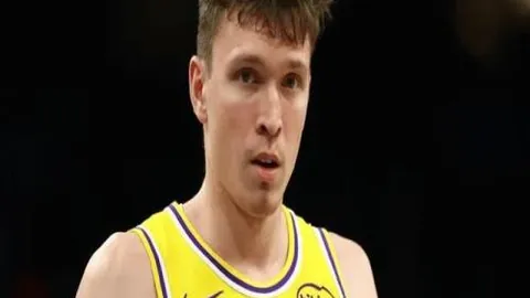 哈维独挑大梁中场，德容实力受考验，菲利克斯可能被换下